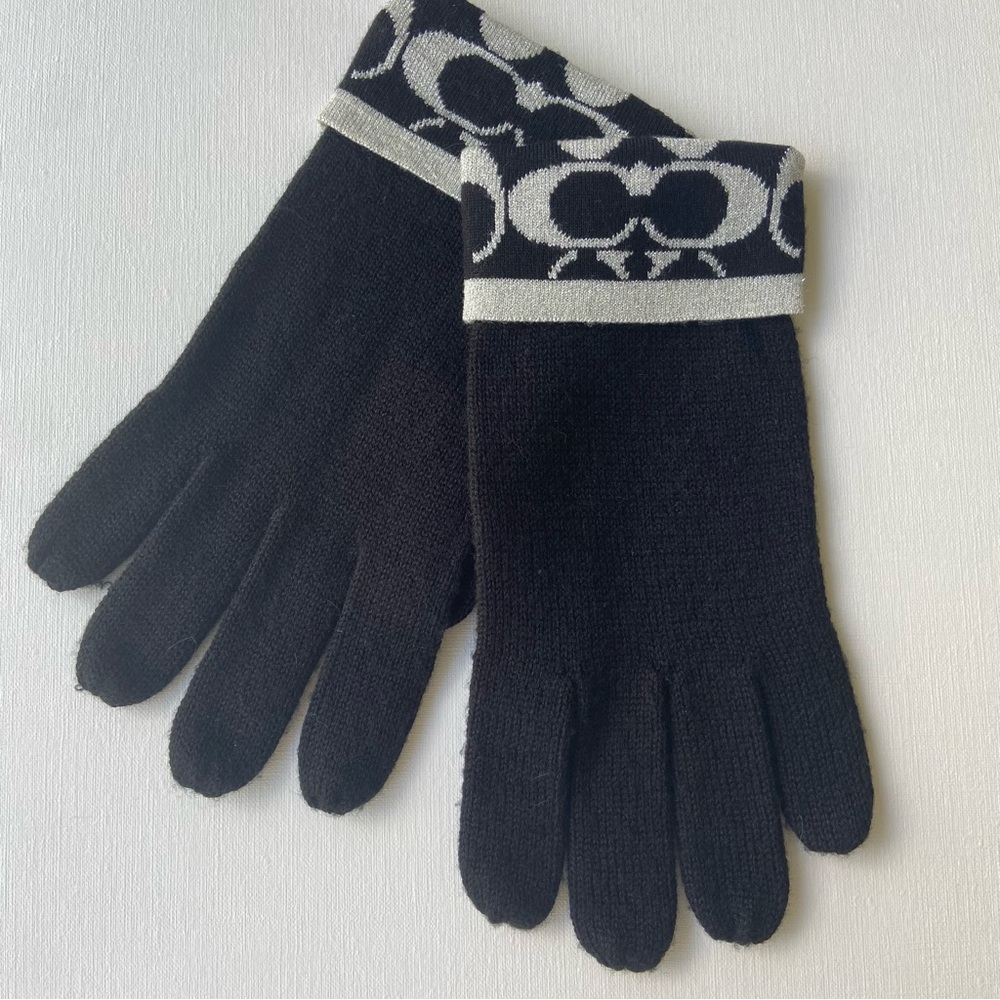 COACH Beanie and Gloves Set Black NWOT - Picture 5 of 7